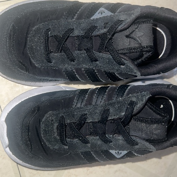 2  Pairs of Sneakers Toddler - Picture 4 of 13